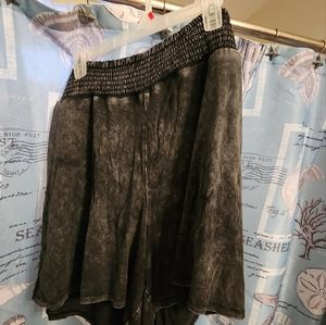 TORRID LIGHT SHORTS
